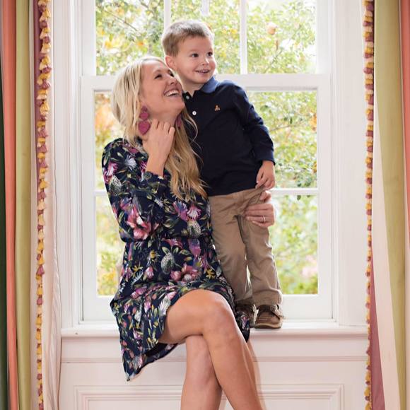 Meet your Posher, Liz - Picture 1 of 1